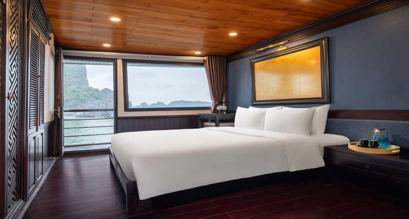 Garden Bay Legend 2 Cruise